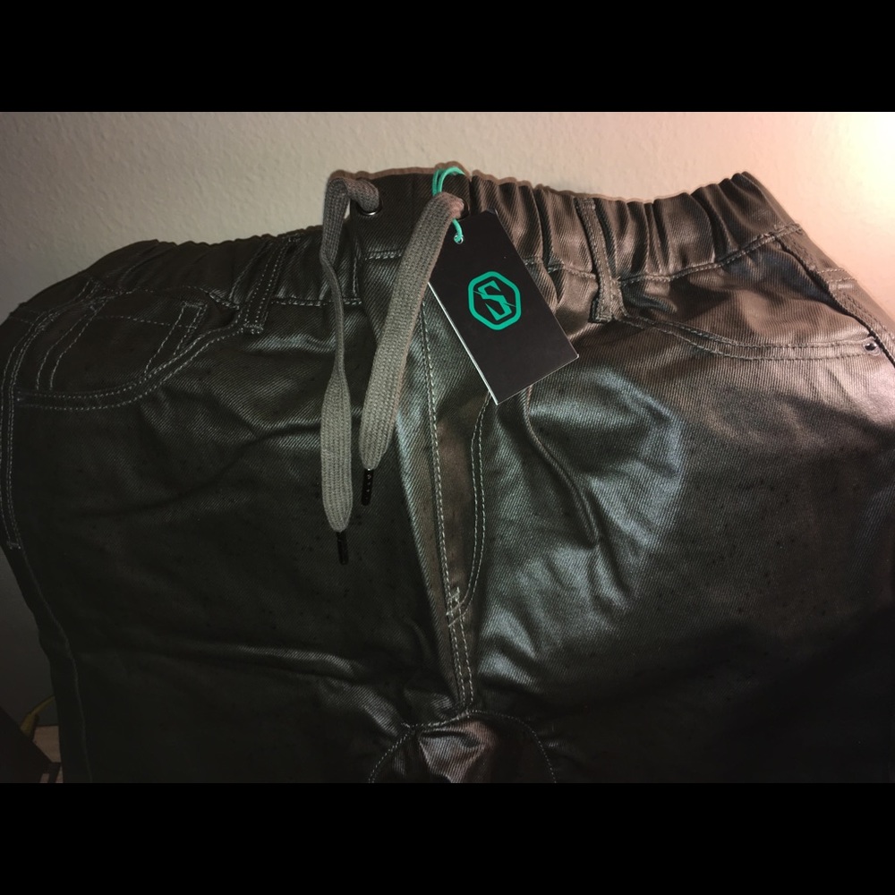 Switch jogger pants